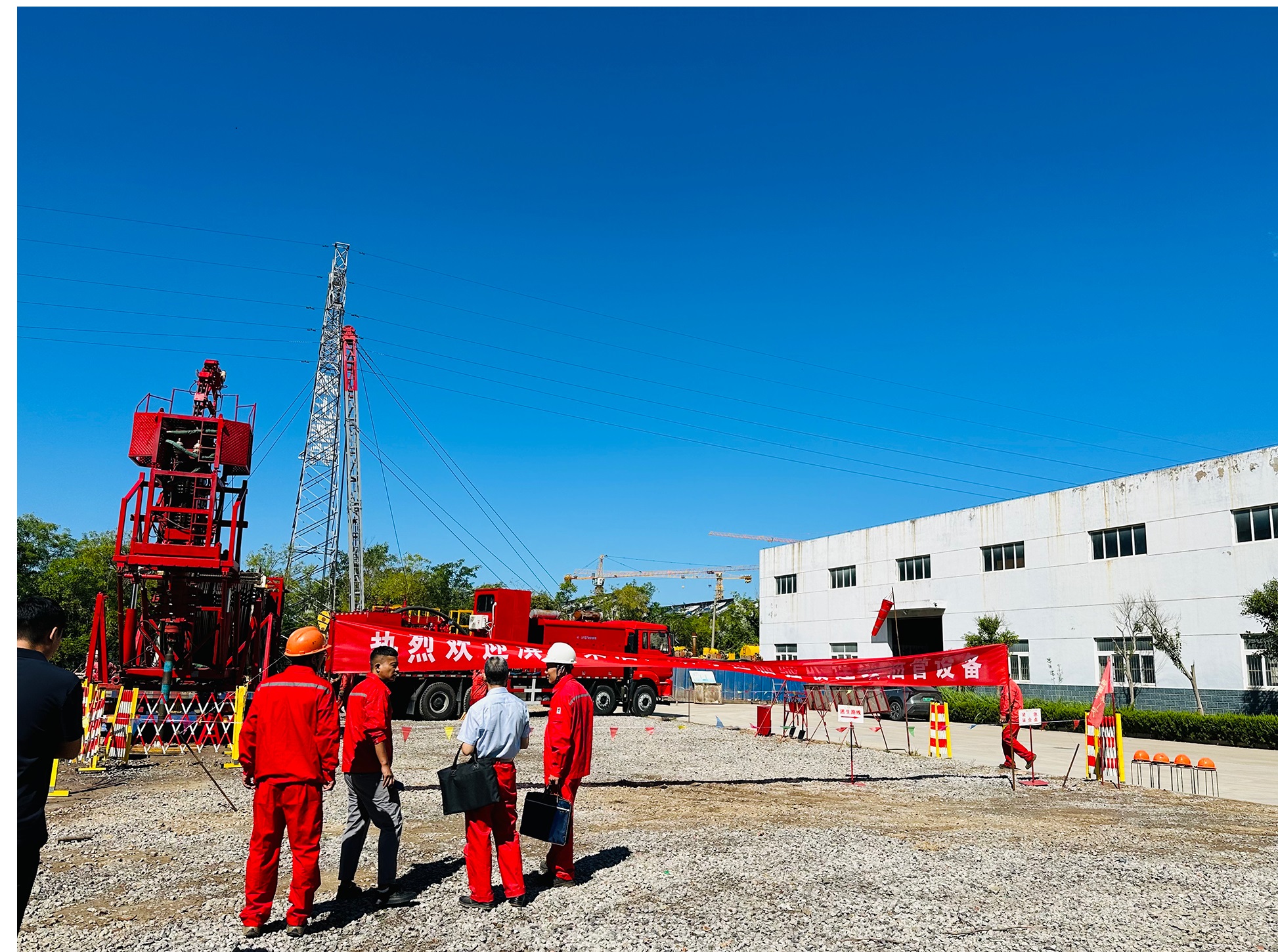 Binnan Oilfield Executives Conduct Acceptance Inspection of Crane-Free Coiled Tubing System